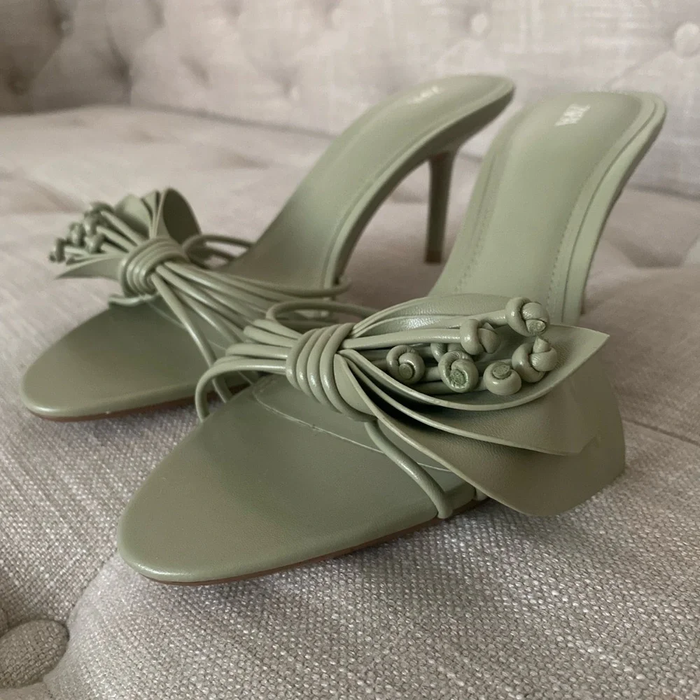 Zara Petal flower Elegant Soft Green Women's Heels - Picture 3 of 8